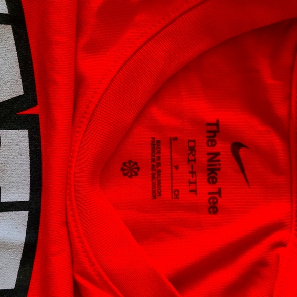 UNLV NWT NIKE DRI-FIT T. Red, Multiple sizes from Men's S - 3XL - Picture 6 of 10